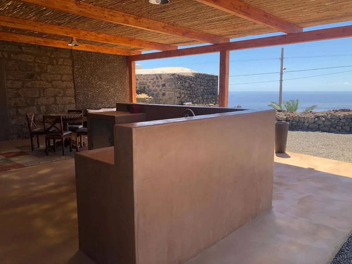 Dammuso Rekhale Con Vista Mare Villa Scauri  Italy